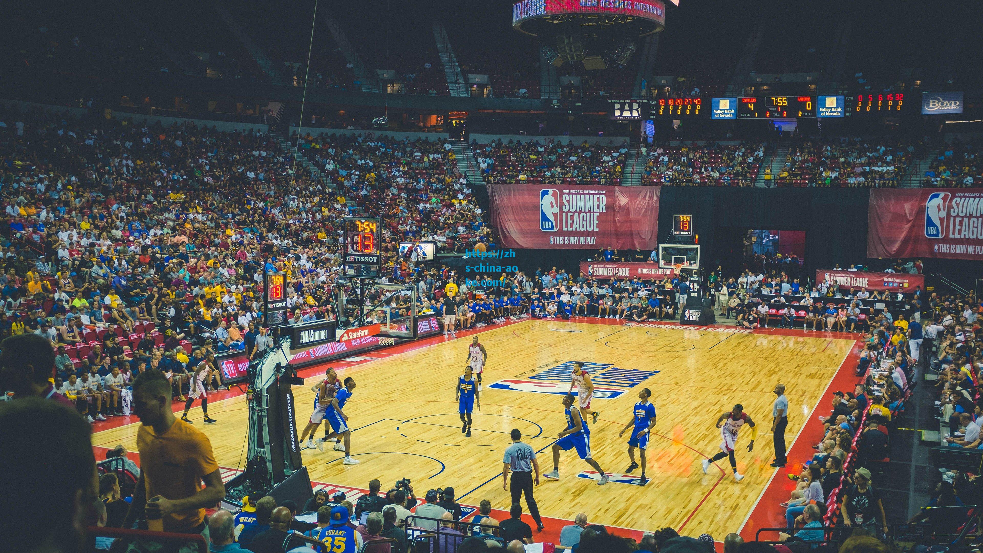 湖人训练馆惊现中国新星杨瀚森踩场！紫金军团的未来拼图浮现？